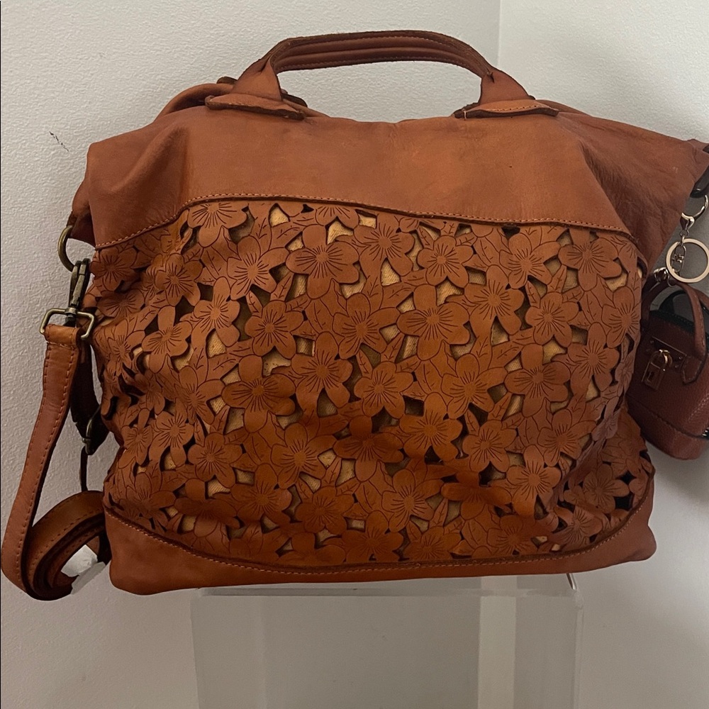Sundance Cognac Brown Leather Handbag with Mini Pouch - Picture 7 of 11